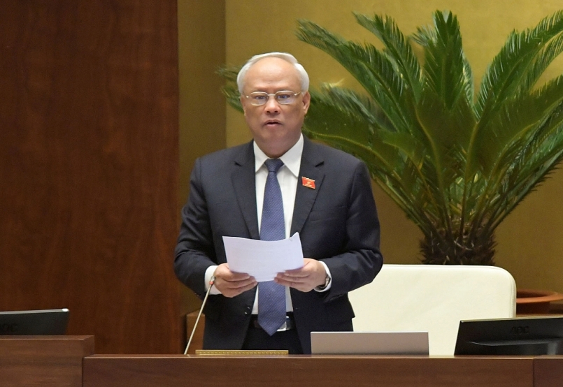 Phó Chủ tịch Quốc hội Uông Chu Lưu phát biểu kết luận nội dung thảo luận Báo cáo tổng kết nhiệm kỳ của Chủ tịch nước và Chính phủ.
