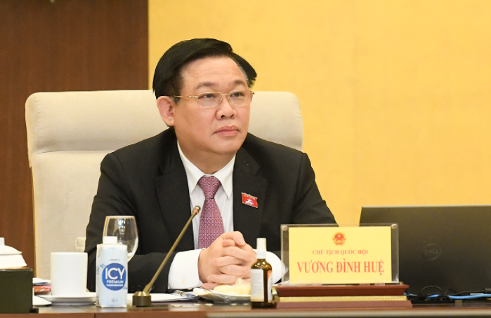 Chủ tịch Quốc hội Vương Đình Huệ dự buổi làm việc của Đoàn giám sát về công tác quy hoạch với Thành phố Hồ Chí Minh, Bình Dương và Đồng Nai 