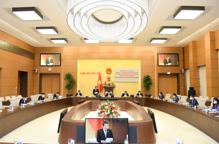 Quang cảnh buổi làm việc