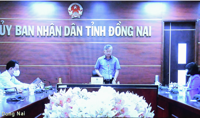 Chủ tịch Ủy ban nhân dân tỉnh Đồng Nai Cao Tiến Dũng báo cáo làm rõ một số vấn đề Đoàn giám sát quan tâm
