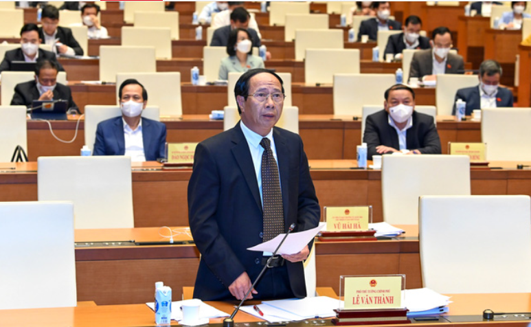 Phó Thủ tướng Lê Văn Thành làm rõ thêm về vấn đề xăng dầu tại phiên chất vấn của Ủy ban Thường vụ Quốc hội