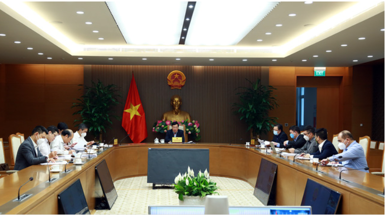 Phó Thủ tướng Thường trực Chính phủ Phạm Bình Minh chủ trì cuộc họp trực tuyến với các bộ, ngành để rà soát tiến độ thực hiện các Chương trình mục tiêu quốc gia (MTQG) giai đoạn 2021-2025. Ảnh: VGP/Hải Minh