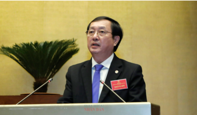 Bộ trưởng Bộ Khoa học và Công nghệ Huỳnh Thành Đạt giải trình tiếp thu ý kiến các vị ĐBQH
