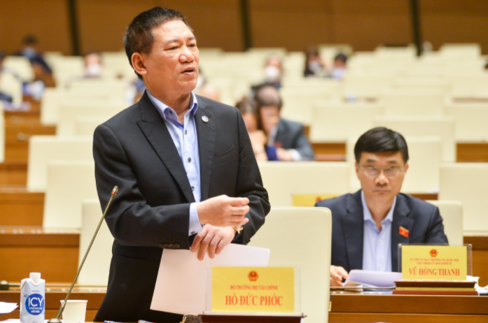 Bộ trưởng Bộ Tài chính Hồ Đức Phớc giải trình làm rõ một số vấn đề đại biểu Quốc hội quan tâm