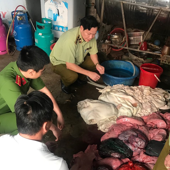 Cơ quan chức năng tỉnh Lai Châu: Phát hiện 220 kg nội tạng trâu, bò bốc mùi hôi thối