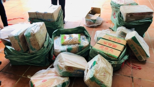 Quảng Ninh: Tiêu hủy 400 kg bánh sủi cảo không rõ nguồn gốc