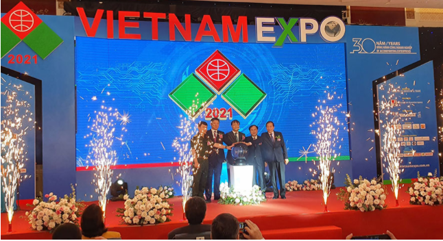 Hơn 300 doanh nghiệp trưng bày sản phẩm cùng mô hình triển lãm tại Vietnam Expo 2021