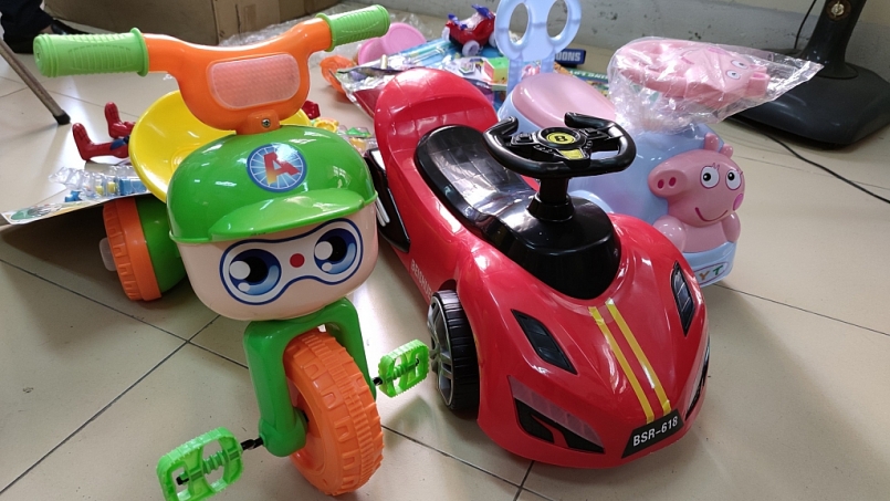 Lào Cai: Ngăn chặn trên 12.000 sản phẩm đồ chơi trẻ em không rõ nguồn gốc xuất xứ
