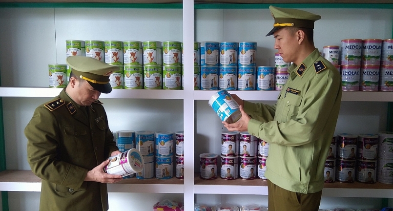 Lạng Sơn: Phát hiện hộ kinh doanh bán sữa nhập lậu trên Zalo
