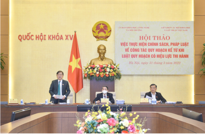 Chủ tịch Liên hiệp các Hội Khoa học và Kỹ thuật Việt Nam Phan Xuân Dũng phát biểu kết luận Hội thảo.