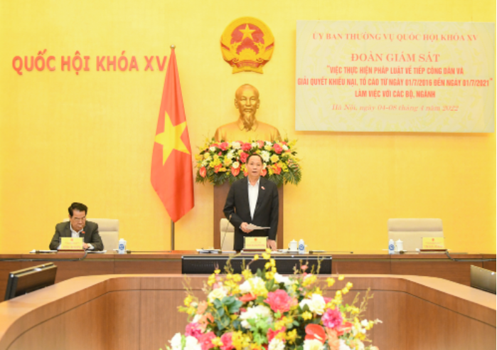 Phó Chủ tịch Quốc hội Trần Quang Phương đế nghị Bộ Tư pháp làm rõ 7 nội dung trọng tâm trong báo cáo của Bộ.