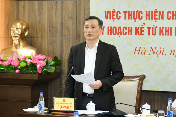 Chủ nhiệm Ủy ban Khoa học, Công nghệ và Môi trường Lê Quang Huy phát biểu tại Tọa đàm.
