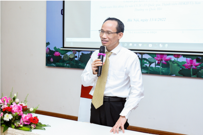 Tiến sĩ Cấn Văn Lực-Thành viên Hội đồng Tư vấn chính sách tài chính-tiền tệ Quốc gia.