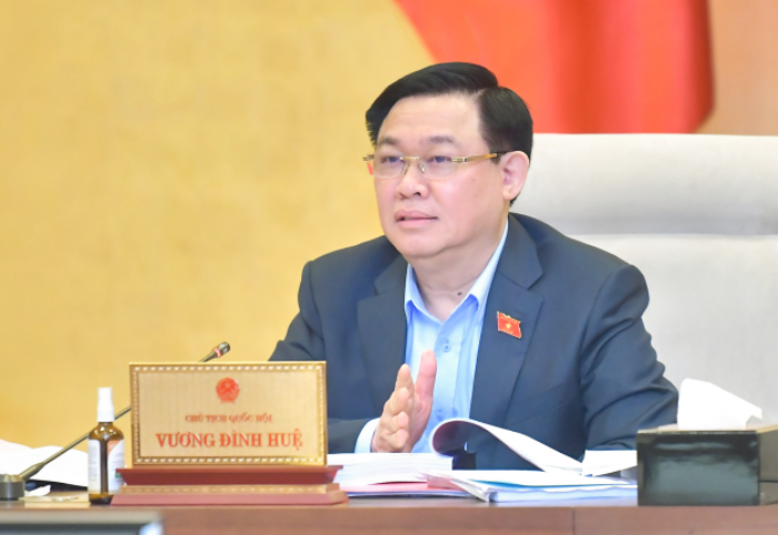 Chủ tịch Quốc hội Vương Đình Huệ cho ý kiến tại Phiên họp