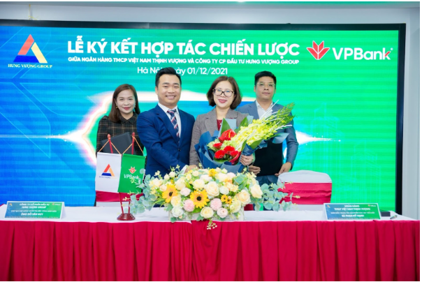 VPBank ký kết hợp tác chiến lược với Hưng Vượng Group