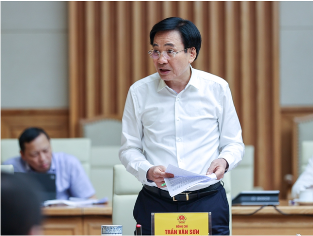Bộ trưởng, Chủ nhiệm Văn phòng Chính phủ Trần Văn Sơn phát biểu tại phiên họp. Ảnh: VGP