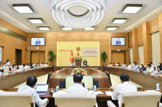 Phiên giải trình về tình hình thực hiện chính sách, pháp luật về đầu tư công, tiến độ giải ngân vốn đầu tư công