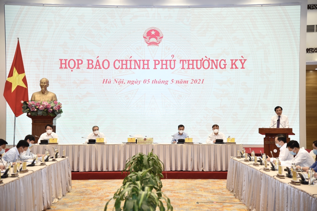 Họp báo Chính phủ: Kinh tế tiếp tục phục hồi, kiên định thực hiện "mục tiêu kép"