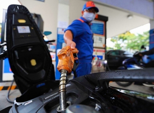Giá xăng dầu hôm nay 10/5: Duy trì đà tăng nhẹ