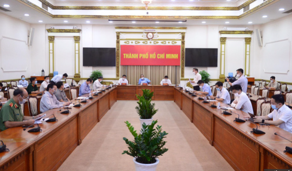 Phó Thủ tướng Thường trực Chính phủ Trương Hòa Bình họp khẩn với TPHCM triển khai các biện pháp phòng chống dịch bệnh COVID-19.