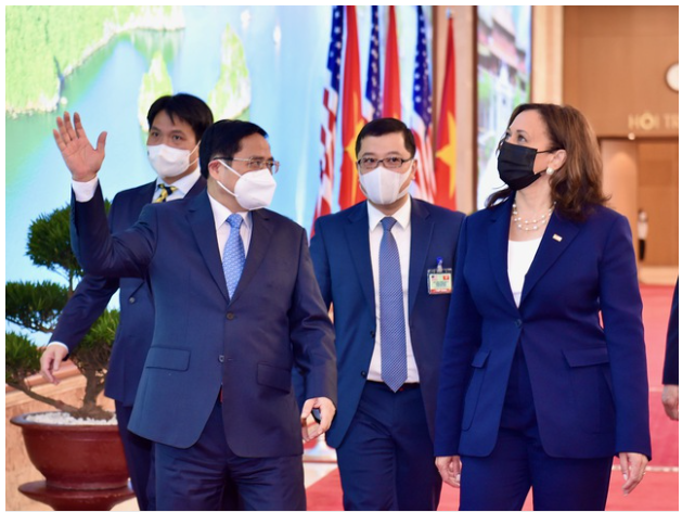 Thủ tướng Phạm Minh Chính tiếp Phó Tổng thống Hoa Kỳ Kamala Harris trong chuyến thăm Việt Nam, ngày 25/8/2021