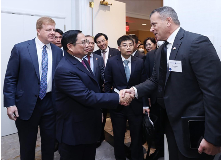Thủ tướng Phạm Minh Chính với các nhà đầu tư và doanh nghiệp Hoa Kỳ. (Nguồn: TTXVN)