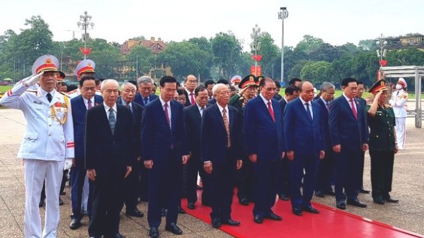 Lãnh đạo Đảng, Nhà nước vào Lăng viếng Chủ tịch Hồ Chí Minh