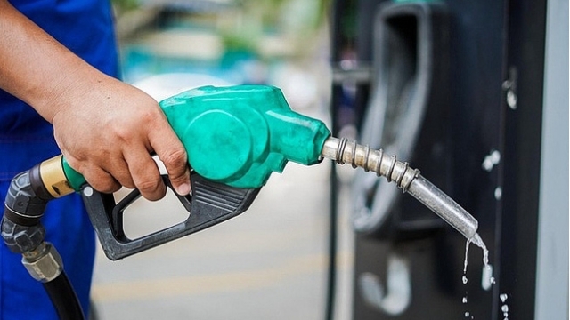 Giá xăng dầu hôm nay 7/6: Dầu Brent vượt mức 72 USD