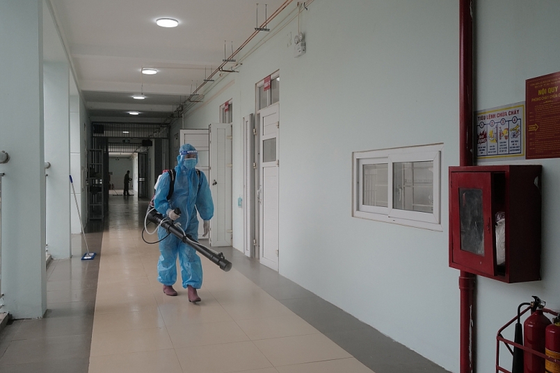 Công tác chuẩn bị đưa vào hoạt động ICU điều trị Covid-19  tại Bắc Giang do Sun Group tài trợ (2)