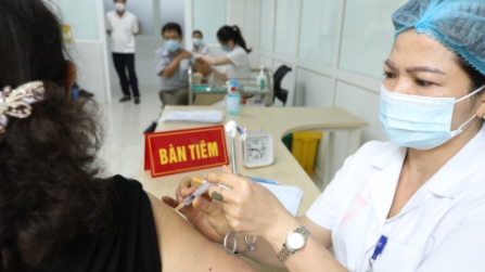Vaccine phòng COVID-19 đầu tiên của Việt Nam thử nghiệm lâm sàng giai đoạn 3