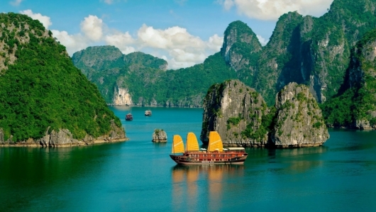 Quảng Ninh miễn phí vé tham quan vịnh Hạ Long từ nay đến hết 2021