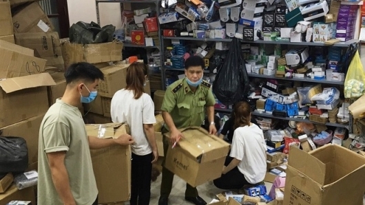 Hà Nội: Thu giữ số lượng lớn sản phẩm gia dụng nhập lậu