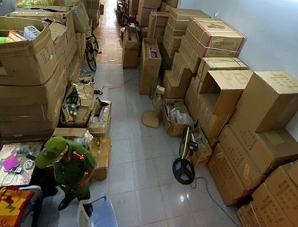 Đà Nẵng: Tạm giữ hơn 4.000 sản phẩm đồ chơi trẻ em các loại