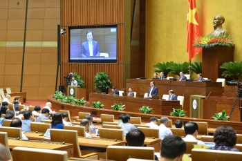 Quốc hội chất vấn Bộ trưởng Lê Minh Hoan