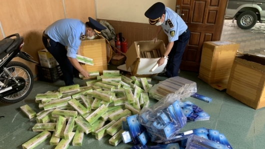 Nghệ An: Phát hiện 3.350 bao thuốc lá nghi nhập lậu
