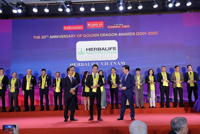 Herbalife Việt Nam được vinh danh tại Giải Thưởng Rồng Vàng 2021
