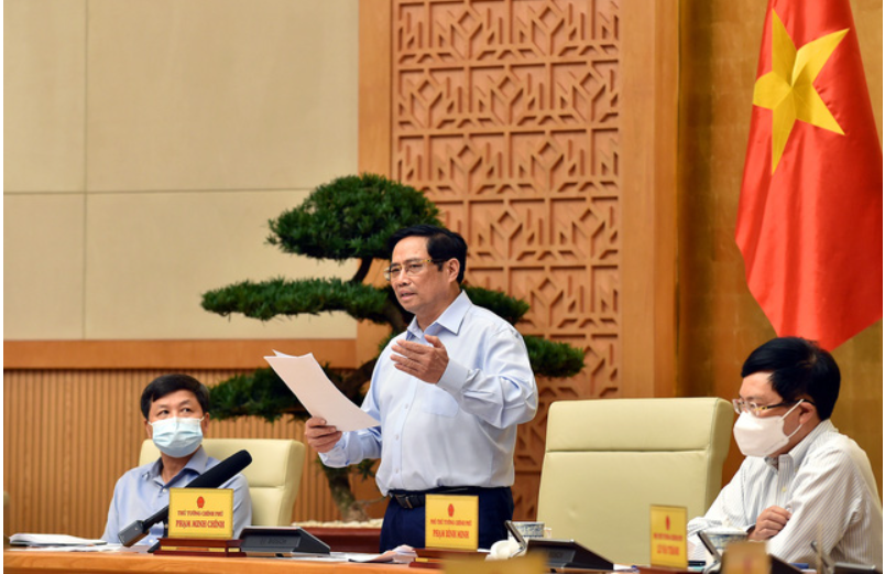 Thủ tướng Phạm Minh Chính yêu cầu lập các đường dây nóng tiếp nhận các phản ánh, kiến nghị, chia sẻ, yêu cầu của người dân. - Ảnh: VGP/Nhật Bắc