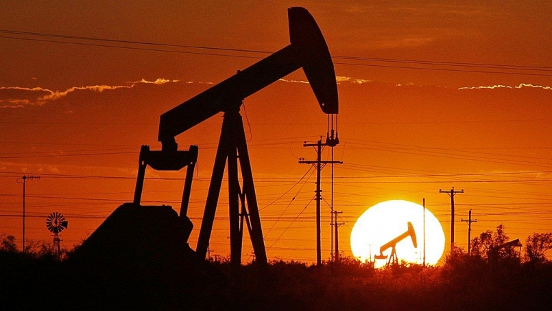 Giá xăng dầu hôm nay 29/7: Dầu Brent mất mốc 74 USD