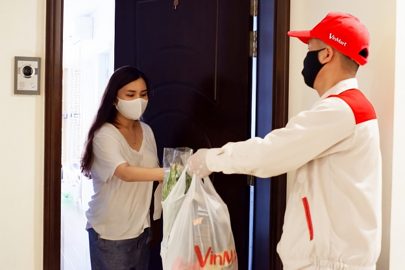 Hơn 100.000  khách hàng của VinMart/VinMart+ đã được tặng bảo hiểm “Khỏe Mạnh Trong Mùa Dịch”