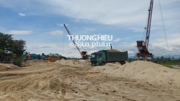 Nghệ An: Xử phạt một bến bãi tập kết cát sỏi không phép ở huyện Thanh Chương