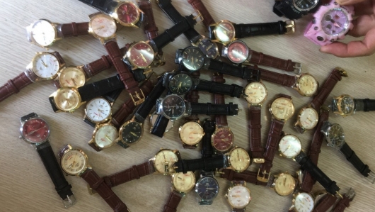 Xử phạt một cửa hàng do bán đồng hồ giả mạo nhãn hiệu CASIO, ORIENT