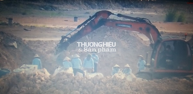 Vụ chôn lấp rác thải tại Công ty TNHH Khải Hồng Việt Nam: Khởi tố Tổng Giám đốc và Phó Giám đốc công ty