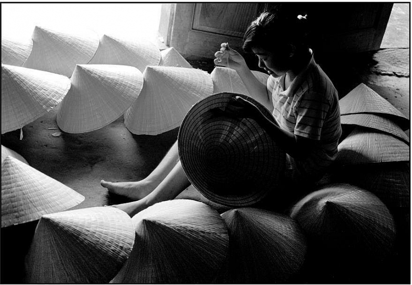 Từ xa xưa làng chuông đã nổi tiếng với nghề là nón lá
