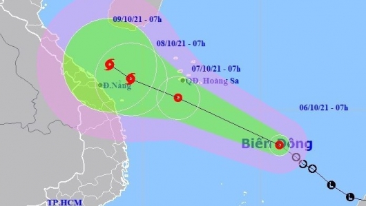 Áp thấp nhiệt đới có khả năng mạnh lên thành bão hướng vào miền Trung