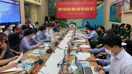 Phó Thủ tướng Lê Văn Thành chủ trì họp khẩn ứng phó mưa bão