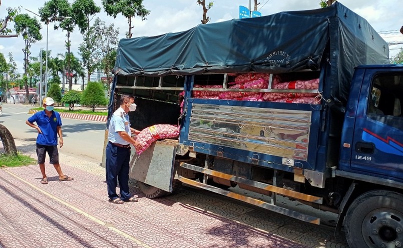 Bản tin hàng giả hàng nhái: Thu giữ gần 2 tạ tỏi vi phạm ở Tiền Giang