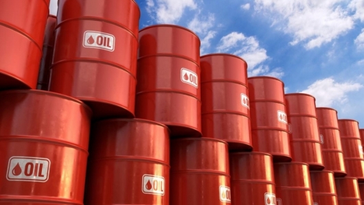 Tháng 10, nhập khẩu xăng dầu tăng gần 10% so với tháng 9
