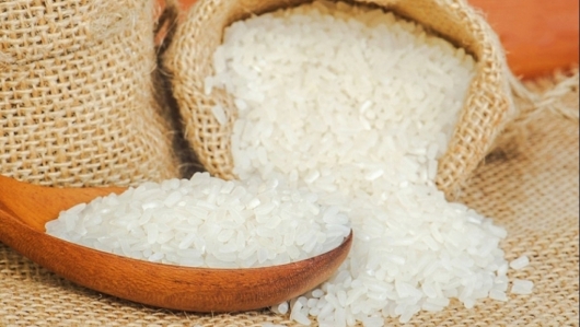Cập nhật giá gạo hôm nay 27/11: Giảm thêm từ 50-200 đồng/kg