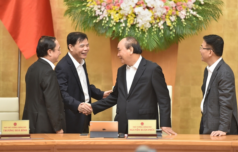 Thủ tướng Nguyễn Xuân Phúc và các Bộ trưởng tại phiên họp. Ảnh: VGP/Quang Hiếu