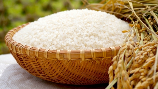 Cập nhật giá gạo hôm nay 3/12: Tăng 100 đồng/kg